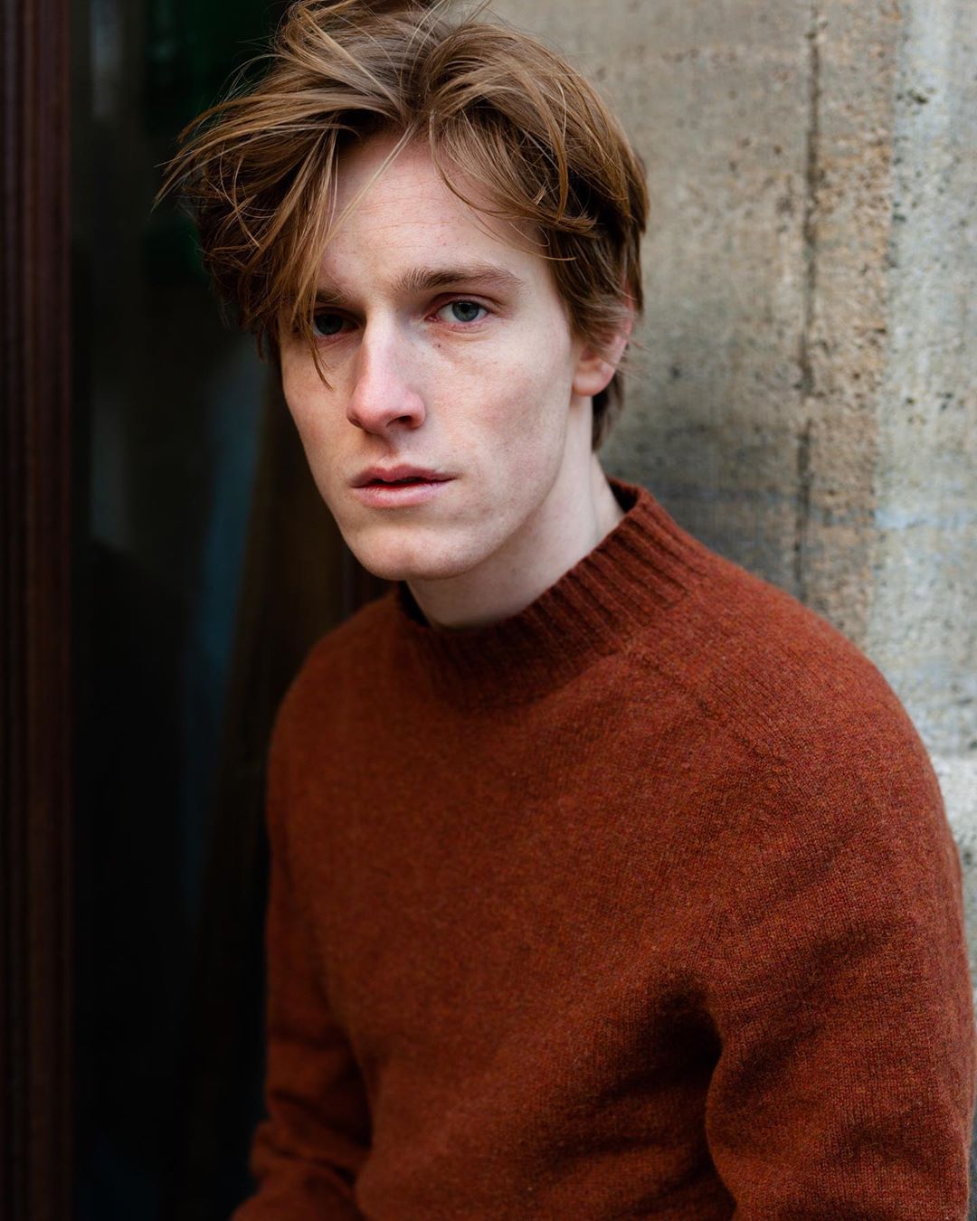 Louis Hofmann biografia: chi è, età, altezza, peso, fidanzata ...