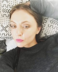 Katharine Isabelle biografia: chi è, età, altezza, peso, figli, marito, Instagram e vita privata