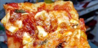 Come fare la Focaccia al pomodoro e mozzarella: cosa occorre e preparazione