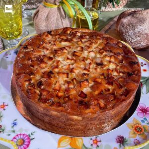 Come fare Torta di mele di Sal De Riso: cosa occorre, procedimento e video ricetta