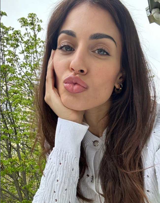 Hiba Abouk Biografia Chi è Età Altezza Peso Figli Marito Carriera Instagram E Vita 