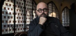 Chi era Carlos Ruiz Zafón: biografia, carriera, libri, opere, morte e lascito