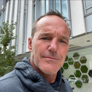 Clark Gregg biografia: chi è, età, altezza, peso, figli, moglie, carriera, Instagram e vita privata