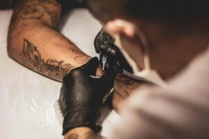 Come Curare e Lavare un Tatuaggio Appena Fatto: Guida Completa